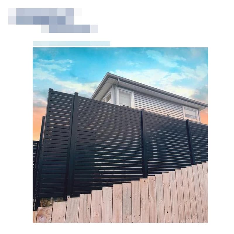 Clôture de jardin en métal noir, vente en gros personnalisée, panneau en PVC blanc, colonne en alumi