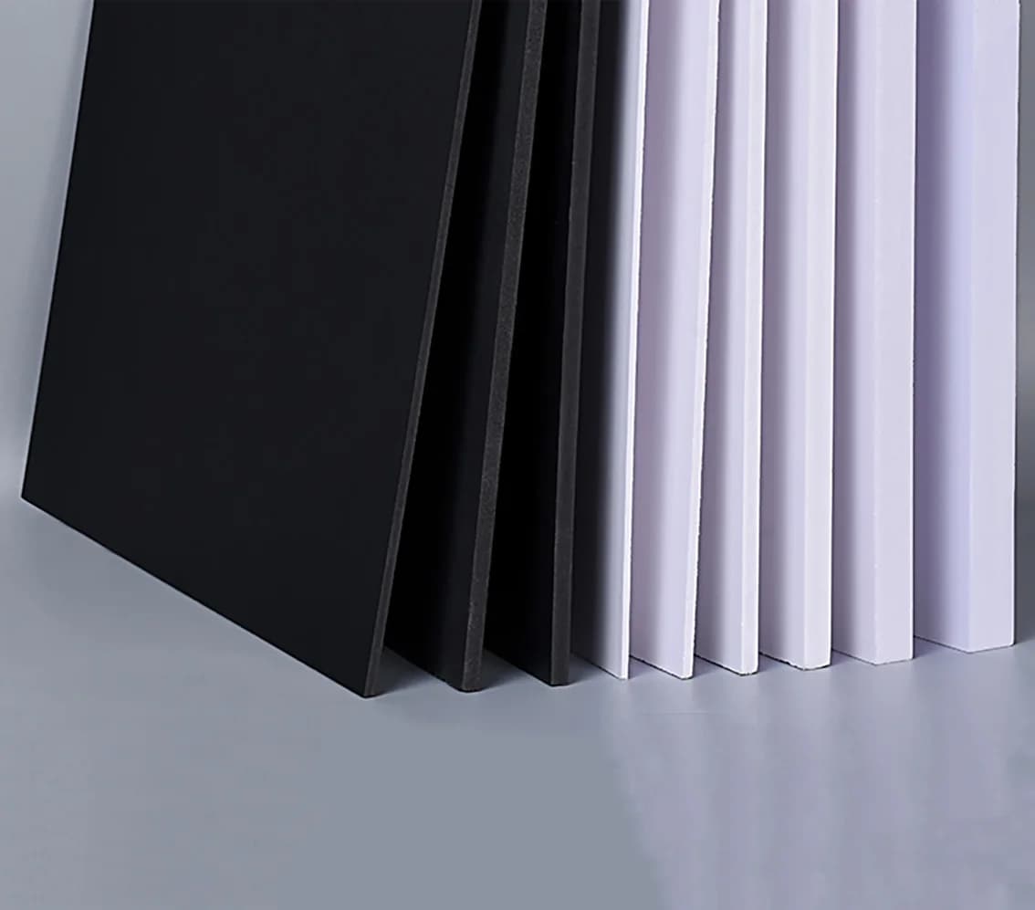 Panneau de mousse PVC blanc/noir