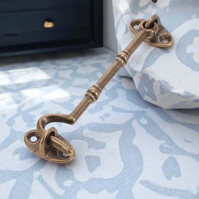 Loquet à œil en laiton pour porte