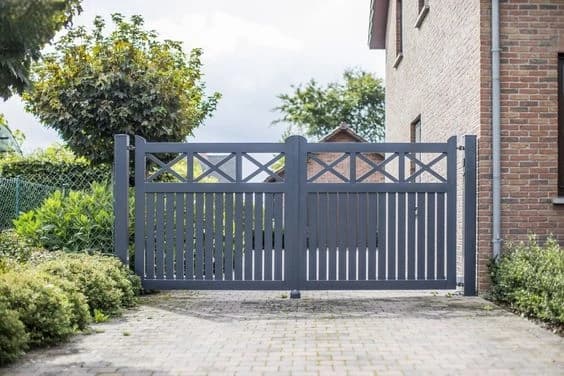 Porte de bâtiment de jardin en aluminium