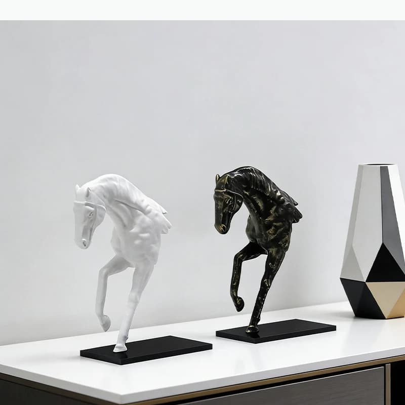 Sculpture créative de cheval au galop, décoration de bureau, artisanat abstrait en résine, ornements de cheval, accessoires de décoration moderne pour la maison