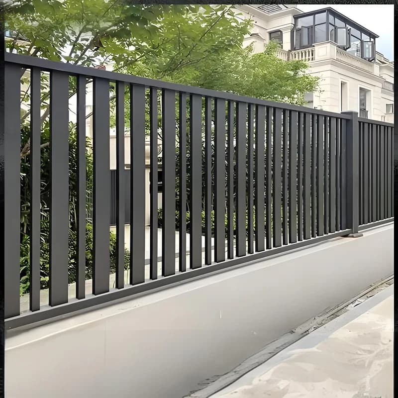 Clôture en aluminium, treillis et porte de style moderne, porte de maison, colonne métallique d'herb