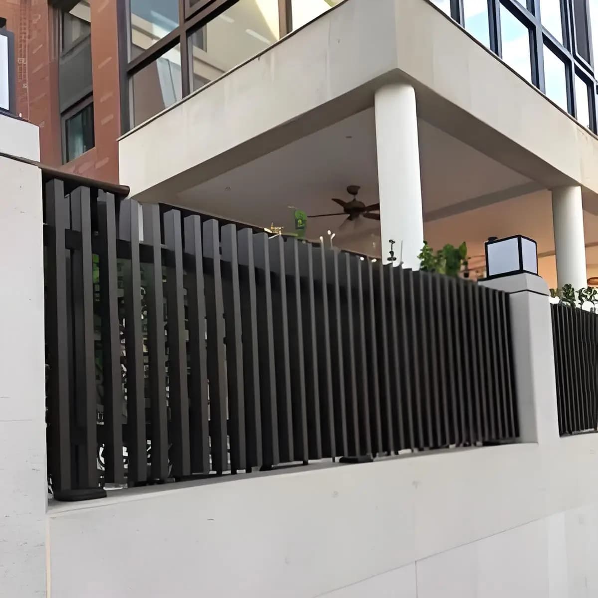 Clôture de jardin verticale en aluminium sur mesure, toutes tailles, facile à installer, résistante à la rouille, durable, kit d'abri pour jardin résidentiel