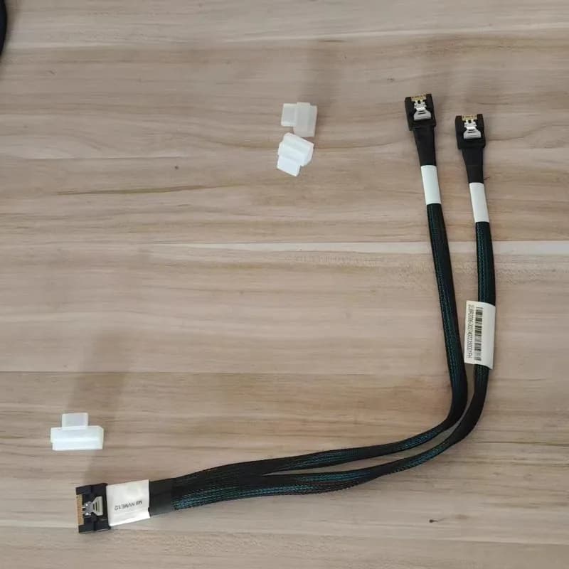 Nouveau câble fin de données du serveur SAS4.0 1 à 2 SFF-8654 8i-4i NVMe PCIe 4.0