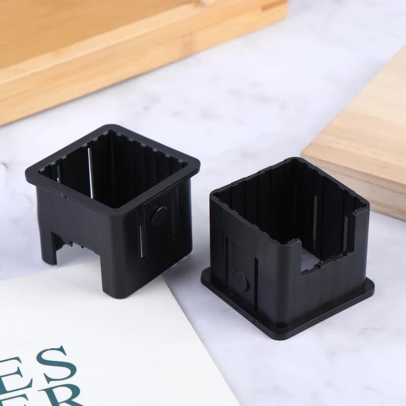 Manchons coulissants noirs pour tubes carrés