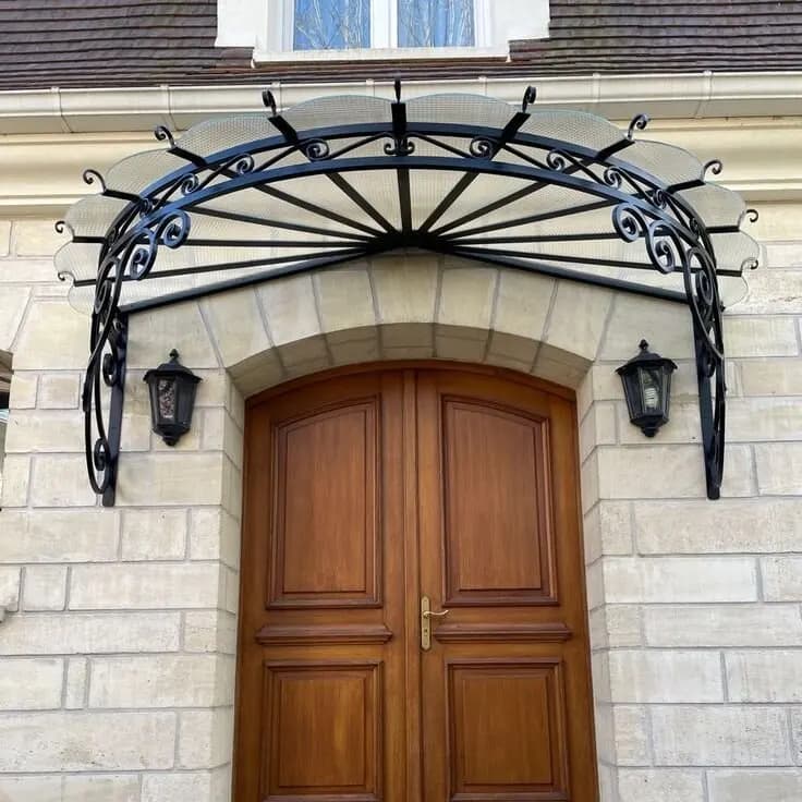 Auvent en fer forgé personnalisé avec fonctionnement fixe Anti-UV coupe-vent caractéristiques