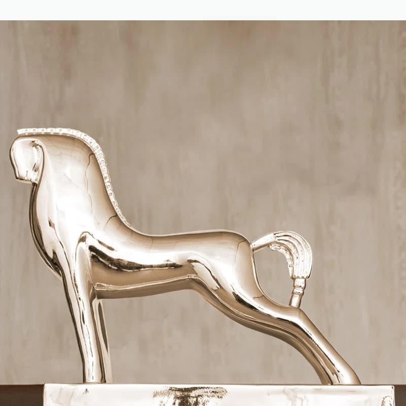 Sculpture abstraite de cheval doré/argenté, statue d'animal, décoration de bureau, ornements, sculpture moderne de cheval en résine, décoration d'esthétique d'ambiance.
