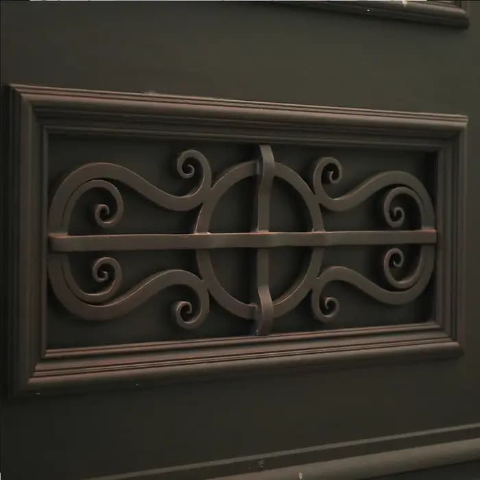 Porte rétro en fer forgé