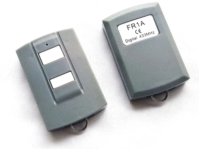 Télécommande FR36B FR1 pour moteur d'ouverture de porte coulissante ou battante de garage Foresee (sans batterie)