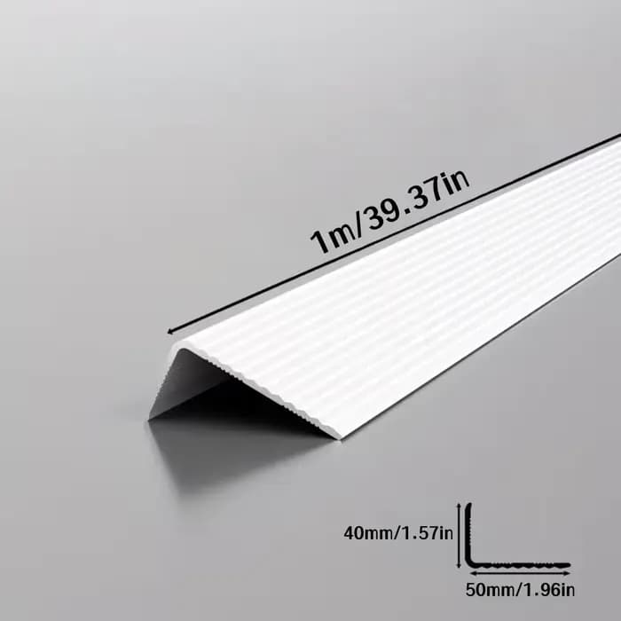 Bande de bordure d'escalier à angle droit en PVC pour extérieur