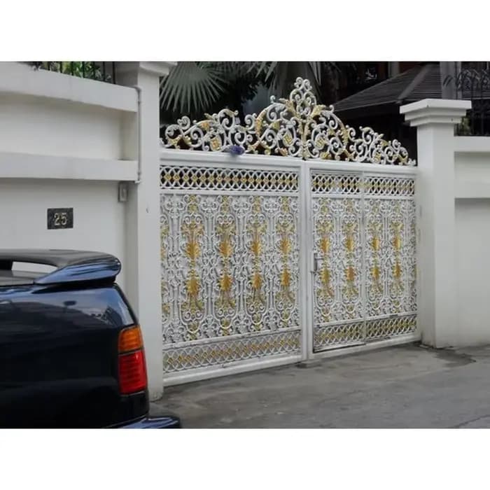 Porte en fer doré de luxe