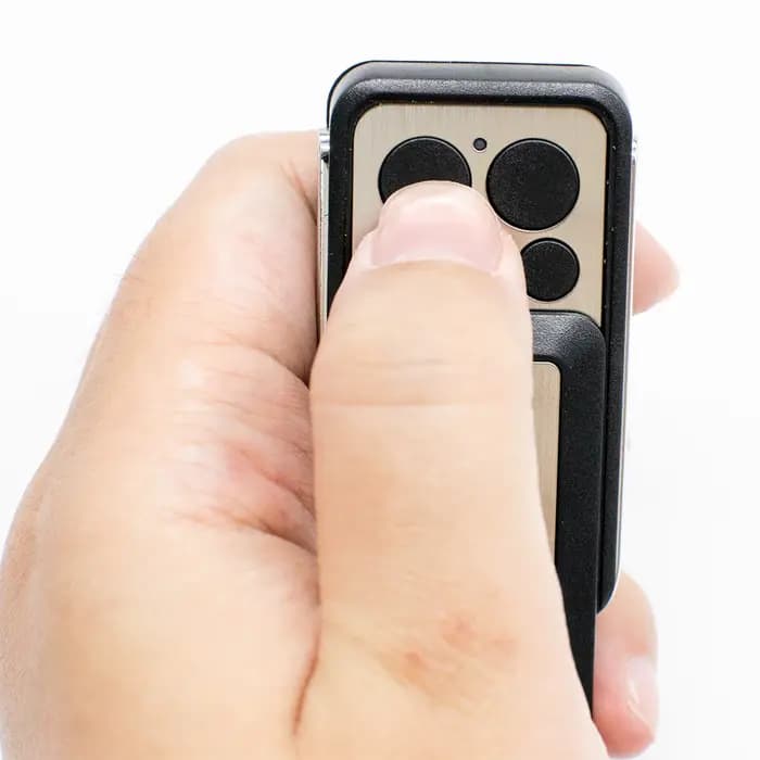 AVIDSEN – commande de porte de Garage télécommandée
