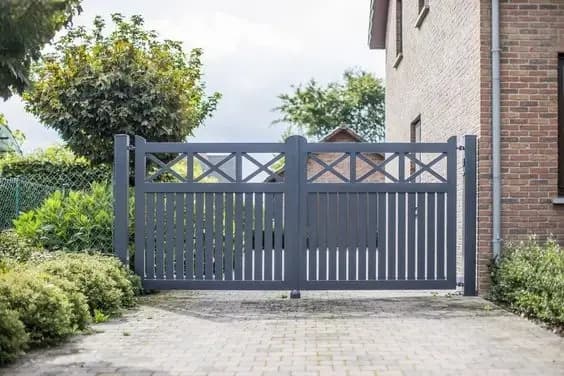 Porte de bâtiment de jardin en aluminium