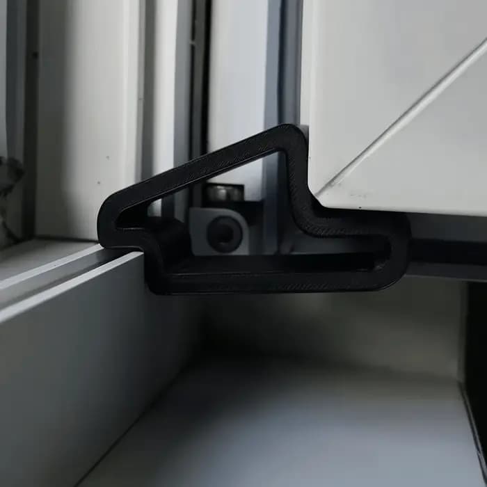 Cale de porte et fenêtre en plastique durable