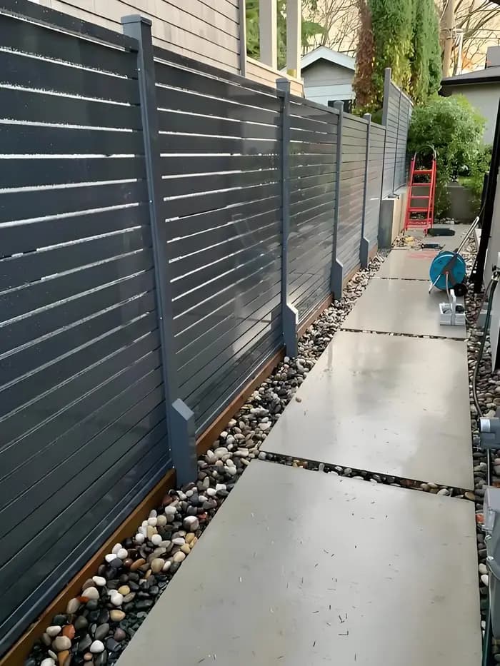 Clôture de jardin verticale en aluminium sur mesure, toutes tailles, facile à installer, résistante à la rouille, durable, kit d'abri pour jardin résidentiel