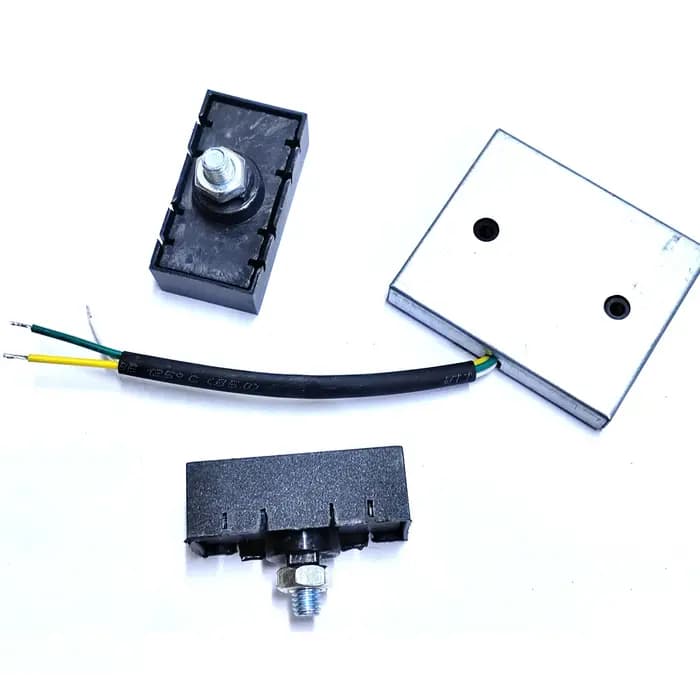 Moteur d'ouverture de portail coulissant avec interrupteur de fin de course magnétique normalement ouvert (NO) et supports de fixation